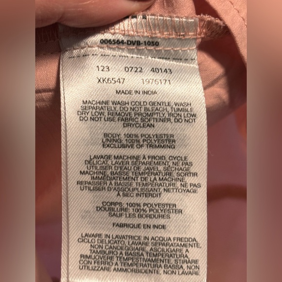 Columbia Sleeveless Collared Hiking Tank - Picture 5 of 5